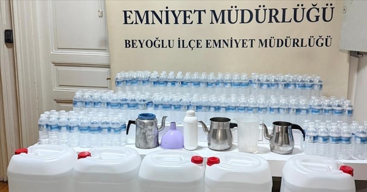 Metil alkolden yapılan yarım çay bardağı içkiyi tüketmek bile ölümle sonuçlanabilir