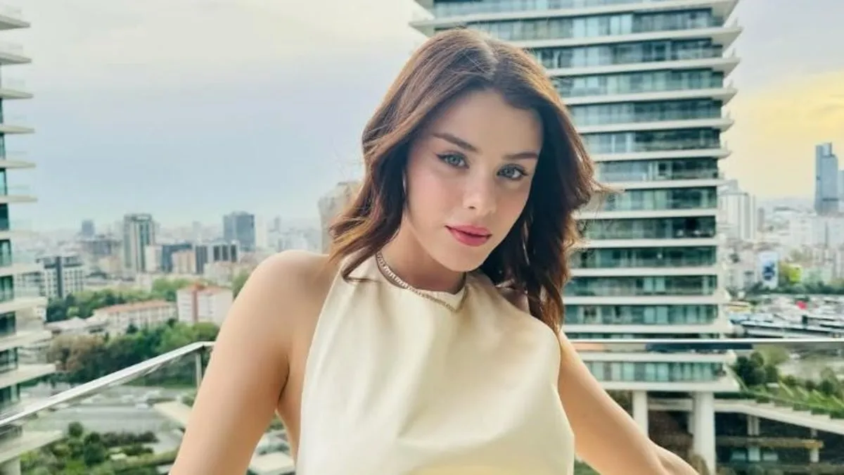 Ünlü oyuncu İlayda Alişan çocukluk fotoğrafını paylaştı!